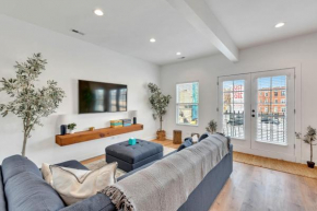 Bright Modern 4Bd 2Ba in the Heart of Wrigleyville condo